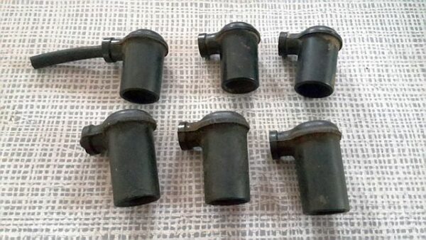 NSU: Gebrauchte Kerzenstecker – Bild 2