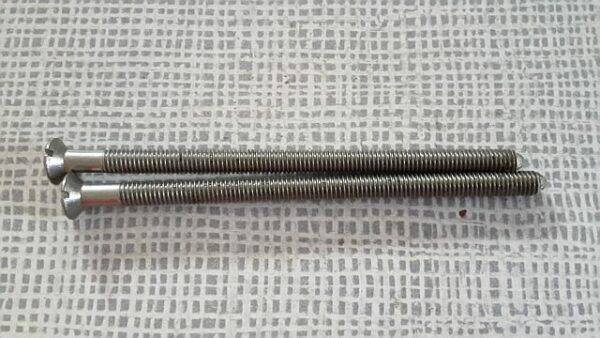 NSU Max/Lux: Zwei neue Schrauben Luftfilter