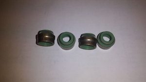 Gilera Saturno, alle BI4: 4 Stück neue Ventilabstreifer