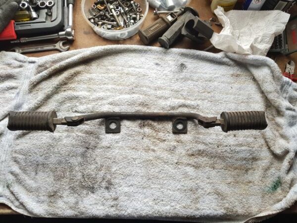 Gilera 200 T4: Fußrastenanlage