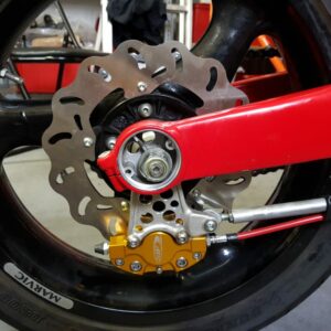 Gilera Saturno: Eine neue, hintere Wave Bremsscheibe ohne ABE (for racing only)