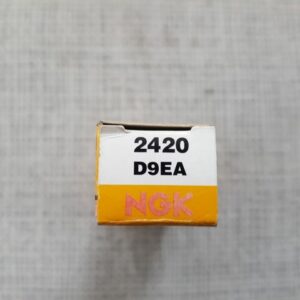 Neue NGK Zündkerze D9EA