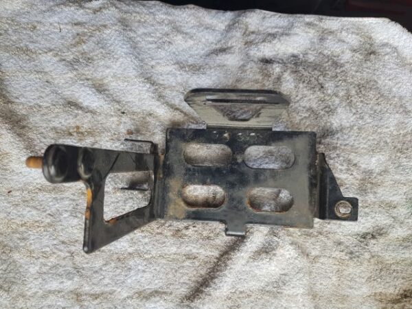 Gilera RC 600, Nordwest: Batteriehalter – Bild 2