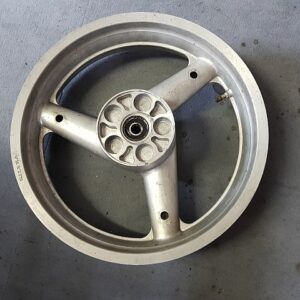 Gilera Saturno: Neues, unlackiertes Hinterrad