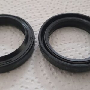 Gilera Saturno: Ein Satz (2) Dichtringe für die Marzocchi Gabel