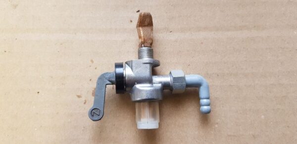 Diverse, neue Benzinhähne M12 x 1 mm – Bild 9