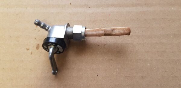 Diverse, neue Benzinhähne M12 x 1 mm – Bild 17