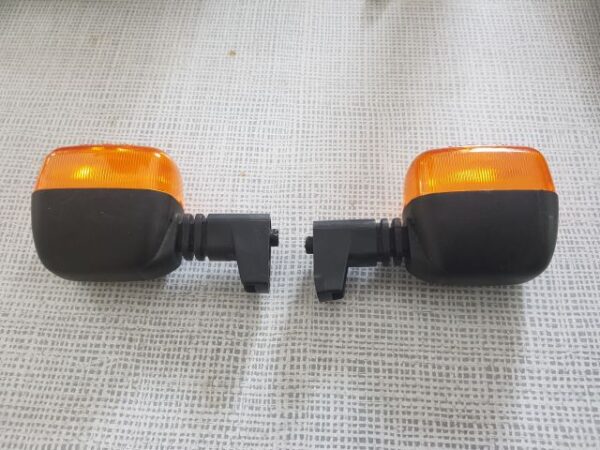 CEV 378: 1 Satz neuer/neuwertiger Blinker rechts/links