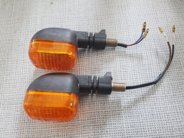 2 neue/neuwertige linke Blinker, ähnlich CEV 378