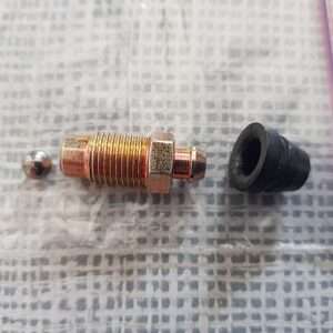 Gilera Saturno, Nordwest: Für hintere Grimeca Zange, neue Entlüftungsschraube